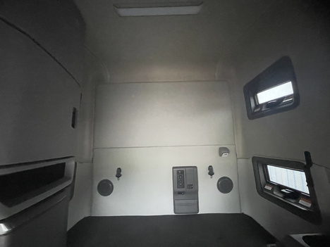 https://www.imanpro.net/pub/co/c1truck/photo/1091/28.jpg?20260813104124