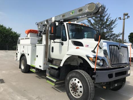 2012 INTERNATIONAL 7300 Bucket Boom Truck #1672