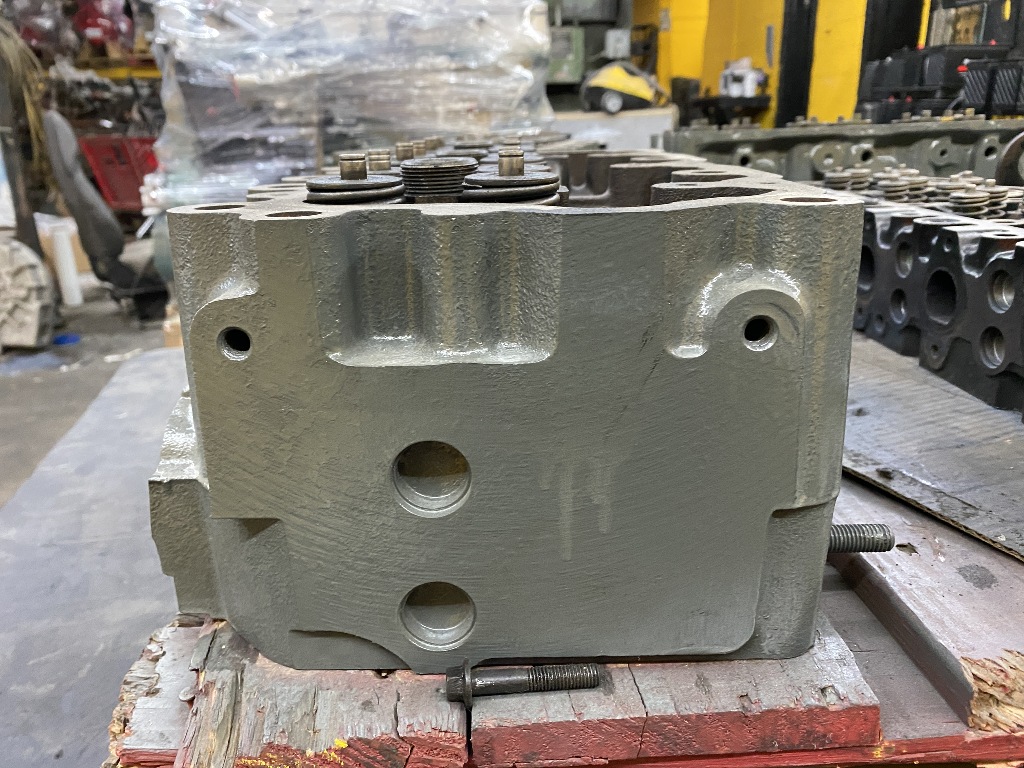 MACK E7 CYLINDER HEAD FOR SALE 2300
