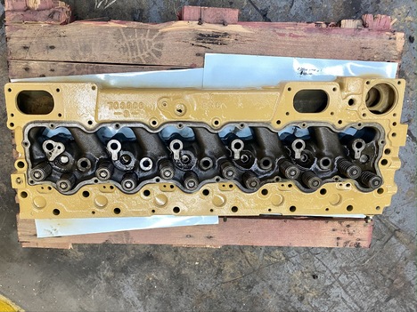  CAT 3306 Cylinder Head #2425