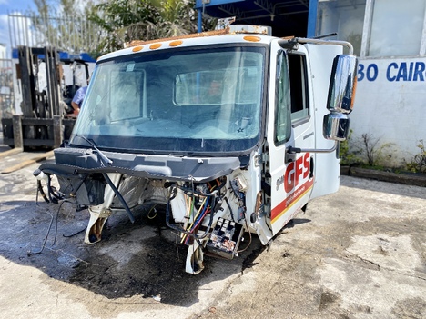 2007 INTERNATIONAL 8600 Cab Body #2542