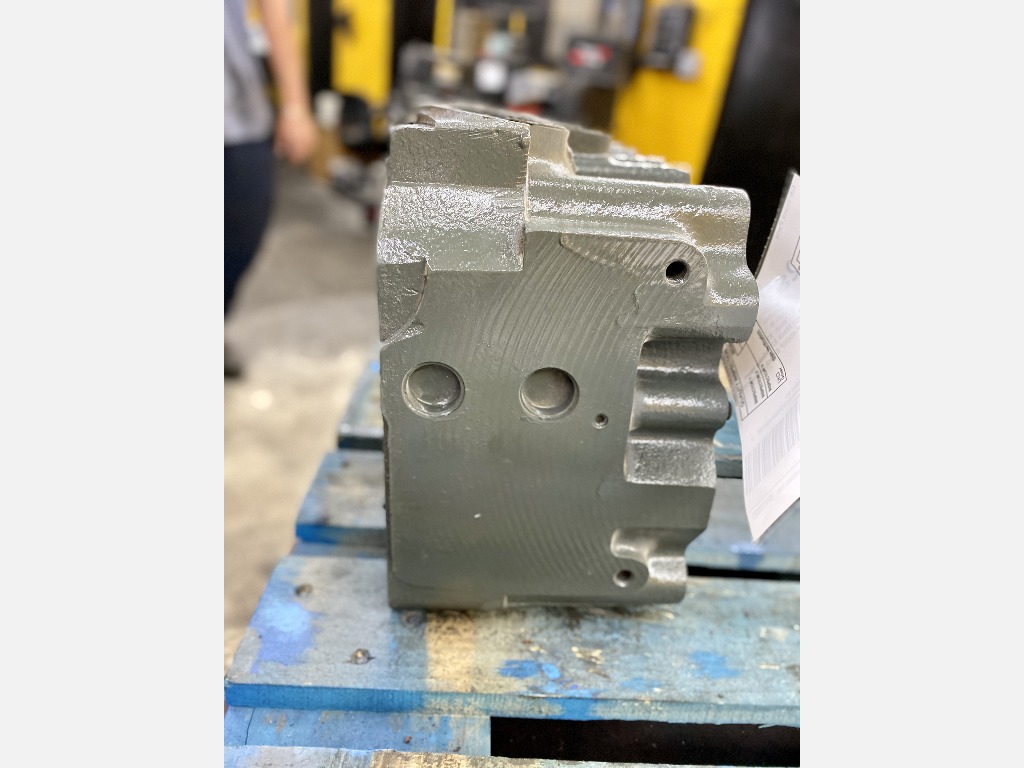 MACK E7 CYLINDER HEAD FOR SALE 2547