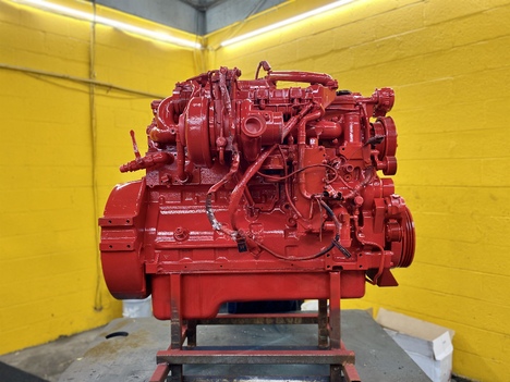 2009 CUMMINS ISL Truck Engine #2758
