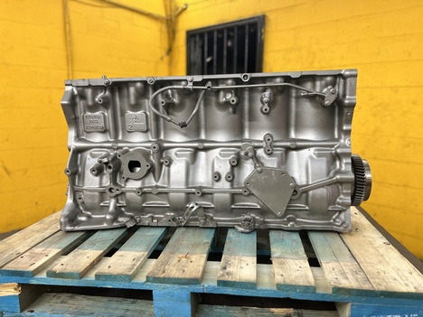  MACK Mp7 Engine Block #3279