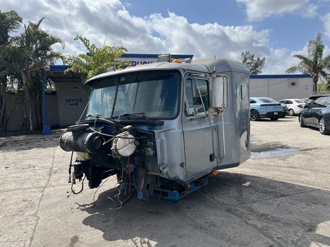1995 MACK CH613 Cab Body #4089