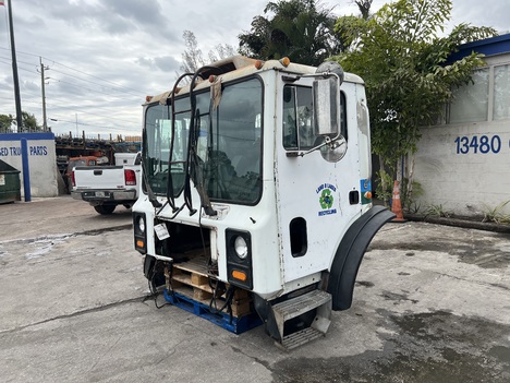 2007 MACK MR688S Cab Body #4094