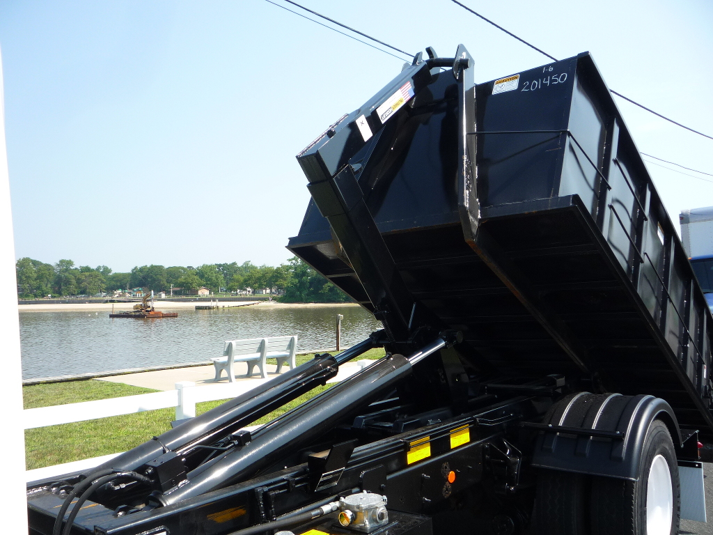 USED 2014 INTERNATIONAL 4300 HOOKLIFT TRUCK FOR SALE IN IN NEW JERSEY