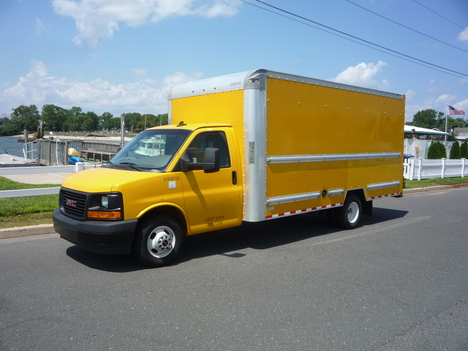 USED 2017 GMC SAVANA BOX VAN TRUCK #12097-1