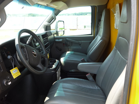 USED 2017 GMC SAVANA BOX VAN TRUCK #12097-2