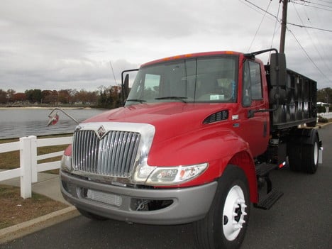 USED 2013 INTERNATIONAL 4300 HOOKLIFT TRUCK #12158-1