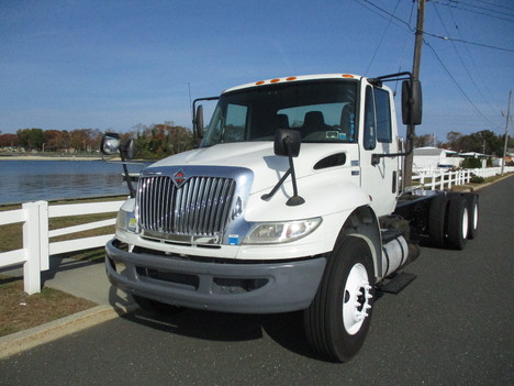 USED 2013 INTERNATIONAL 4400 6 X 4 CAB CHASSIS TRUCK #12160-1