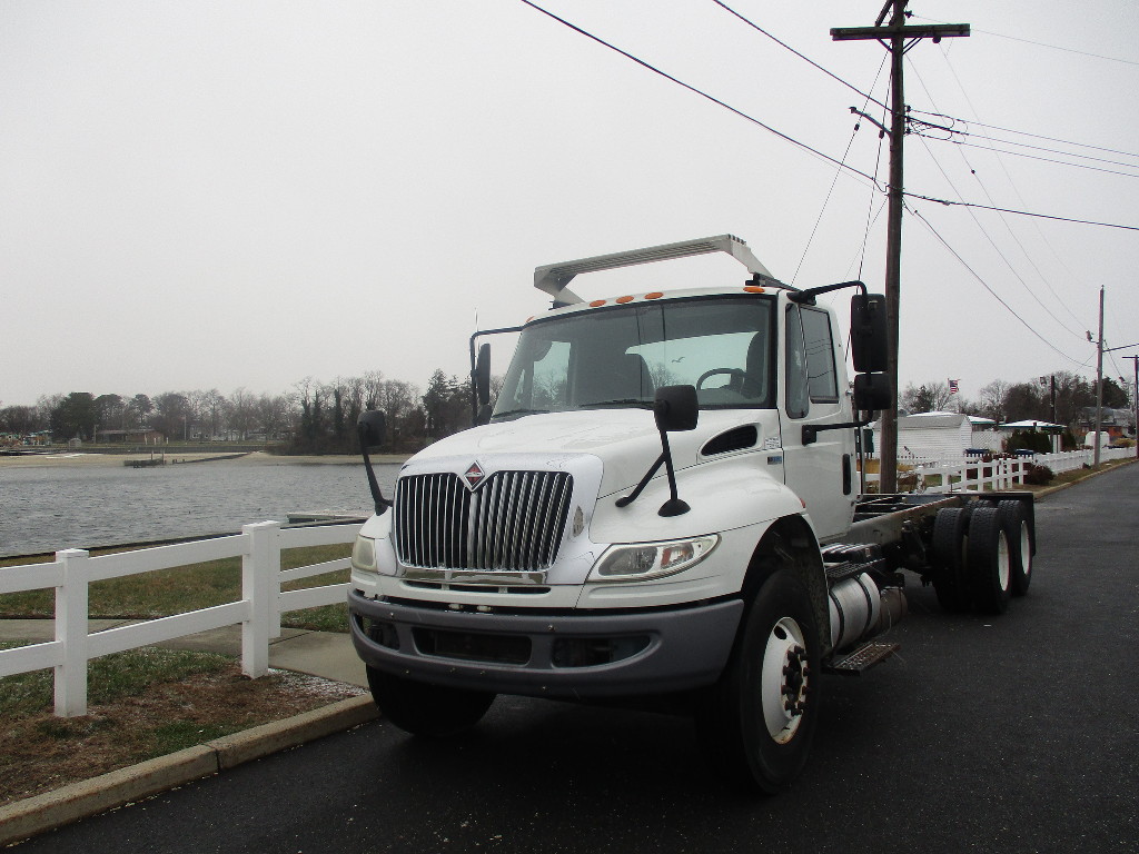 USED 2015 INTERNATIONAL 4400 6 X 4 CAB CHASSIS TRUCK #12182