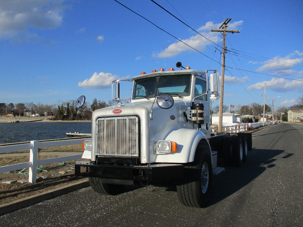 USED 2007 PETERBILT 357 CAB CHASSIS TRUCK #12225