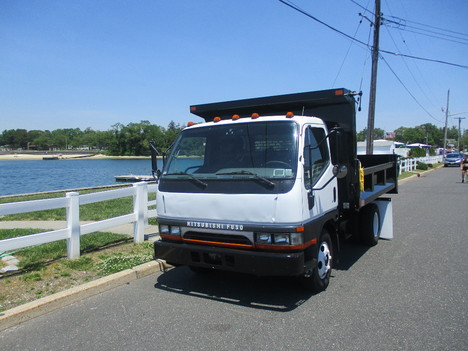 USED 2002 MITSUBISHI FE 125 DUMP TRUCK #12231-1