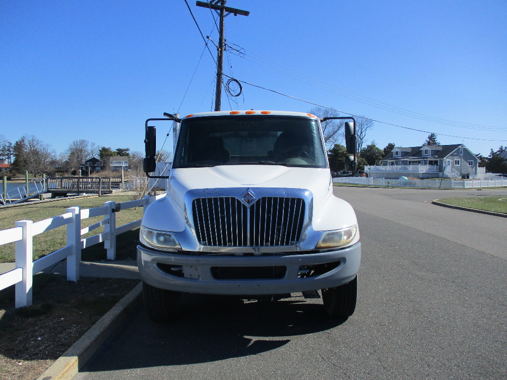 USED 2010 INTERNATIONAL 4300 HOOKLIFT TRUCK FOR SALE IN IN NEW JERSEY