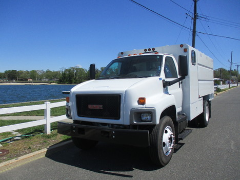 USED 2008 GMC C6500 CHIPPER DUMP TRUCK #12263-1