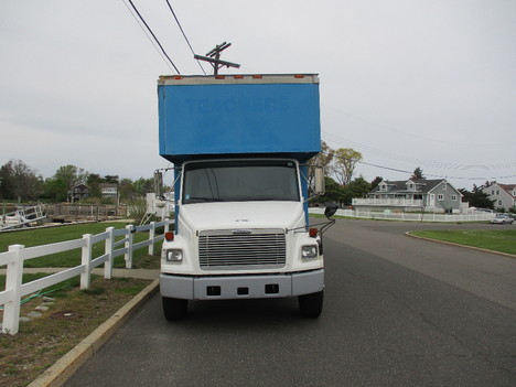 USED 2000 FREIGHTLINER M2 MOVING TRUCK #12277-4