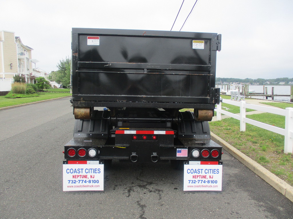 USED 2017 INTERNATIONAL 4300 HOOKLIFT TRUCK FOR SALE IN IN NEW JERSEY