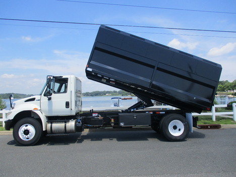USED 2015 INTERNATIONAL 4300 CHIPPER DUMP TRUCK #12317-7