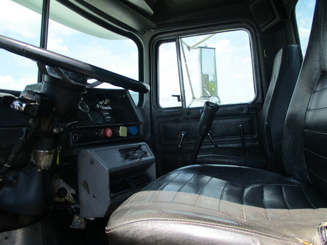 USED 2002 MACK RD688S ROLL-OFF TRUCK #12322-3