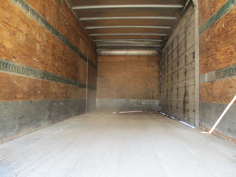 USED 2005 MORGAN 24 FT VAN BODY TRUCK BODY #12333-2