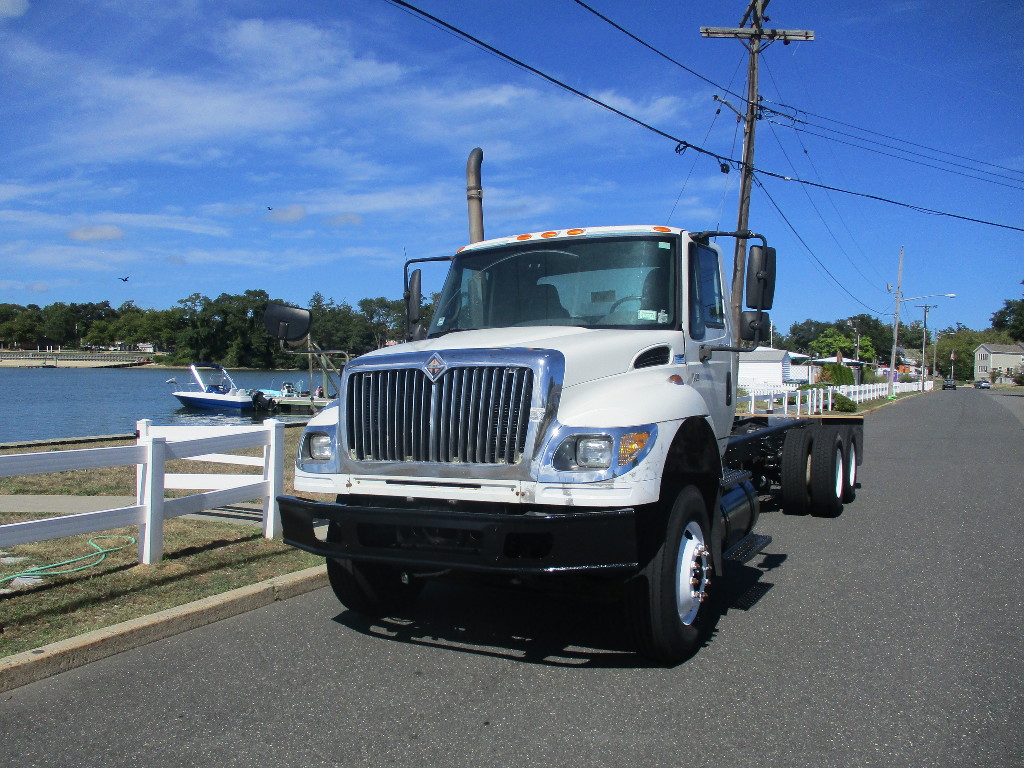 USED 2006 INTERNATIONAL 7600 CAB CHASSIS TRUCK FOR SALE IN IN NEW