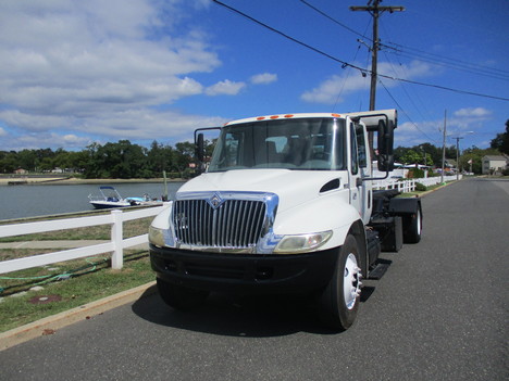 USED 2007 INTERNATIONAL 4300 ROLL-OFF TRUCK #12355-1