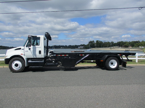 USED 2007 INTERNATIONAL 4300 ROLL-OFF TRUCK #12355-4