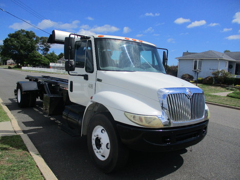 USED 2007 INTERNATIONAL 4300 ROLL-OFF TRUCK #12355-5