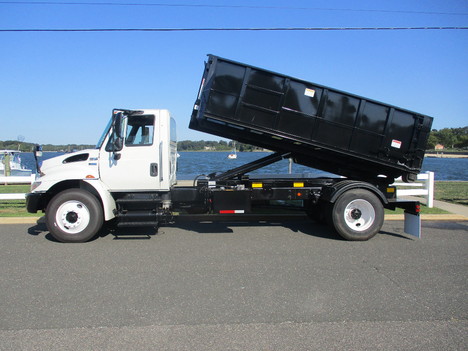 USED 2013 INTERNATIONAL 4300 HOOKLIFT TRUCK #12359-8