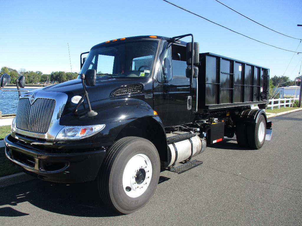 USED 2016 INTERNATIONAL 4300 HOOKLIFT TRUCK FOR SALE IN IN NEW JERSEY
