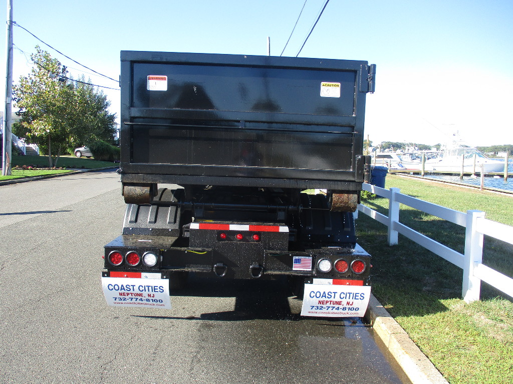 USED 2016 INTERNATIONAL 4300 HOOKLIFT TRUCK FOR SALE IN IN NEW JERSEY