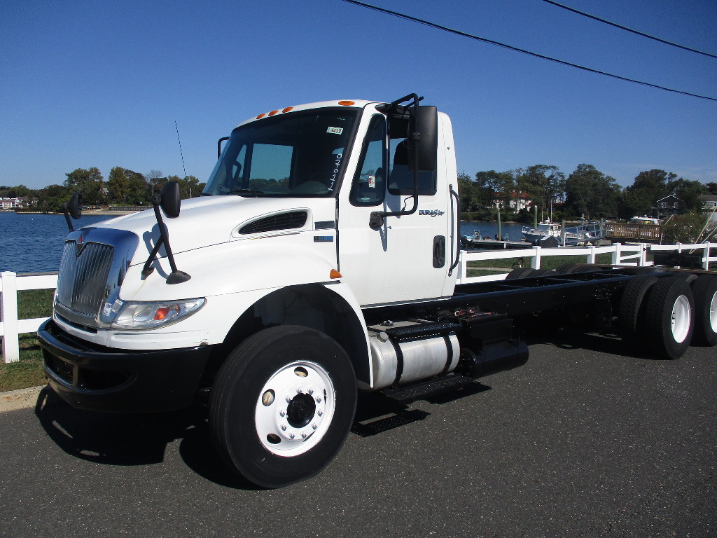 USED 2013 INTERNATIONAL 4400 6 X 4 CAB CHASSIS TRUCK #12371