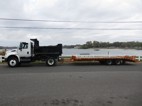 USED 2005 INTERNATIONAL 8500 DUMP TRUCK #12373-4