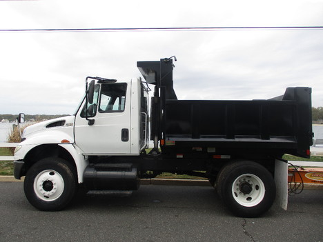 USED 2005 INTERNATIONAL 8500 DUMP TRUCK #12373-7