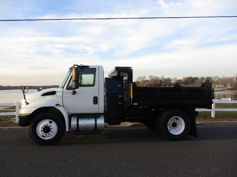 USED 2016 INTERNATIONAL 4300 DUMP TRUCK #12397-4