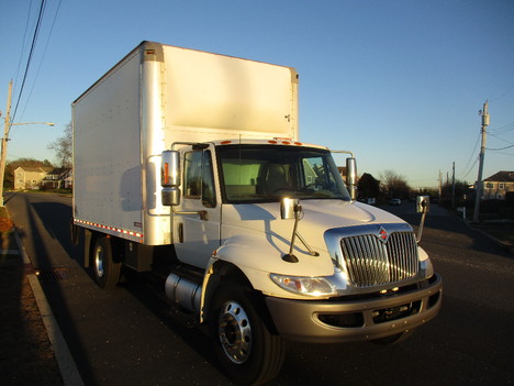 USED 2018 INTERNATIONAL 4300 BOX VAN TRUCK #12407-5