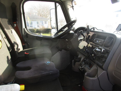 USED 2012 FREIGHTLINER M2 BOX VAN TRUCK #12431-3