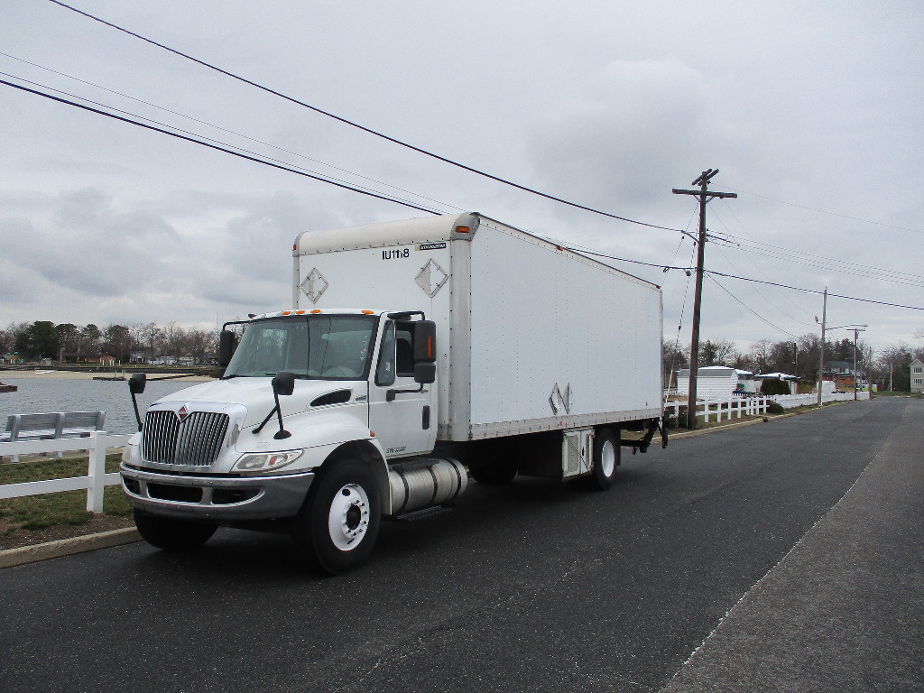 USED 2013 INTERNATIONAL 4300 BOX VAN TRUCK #12442