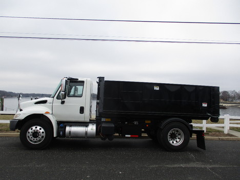 USED 2018 INTERNATIONAL 4300 HOOKLIFT TRUCK #12444-3