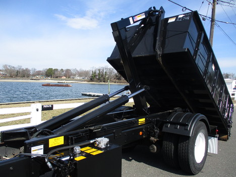 USED 2014 INTERNATIONAL 4300 HOOKLIFT TRUCK #12447-8