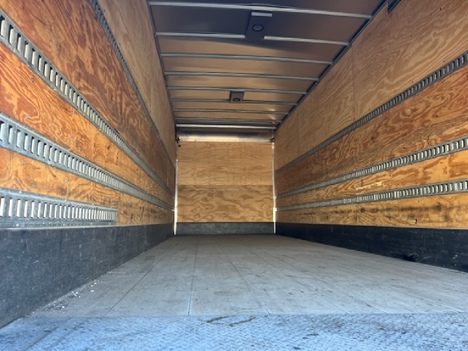 USED UTILIMASTER 26 FT VAN BODY TRUCK BODY #12461-4