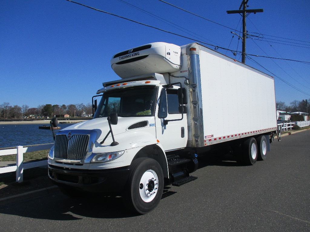 USED 2016 INTERNATIONAL 4400 6 X 4 REEFER TRUCK #12464