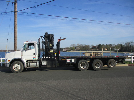 USED 2003 FREIGHTLINER FL112 CRANE TRUCK #12476-4
