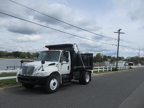 USED 2013 INTERNATIONAL 4300 DUMP TRUCK #12488-1