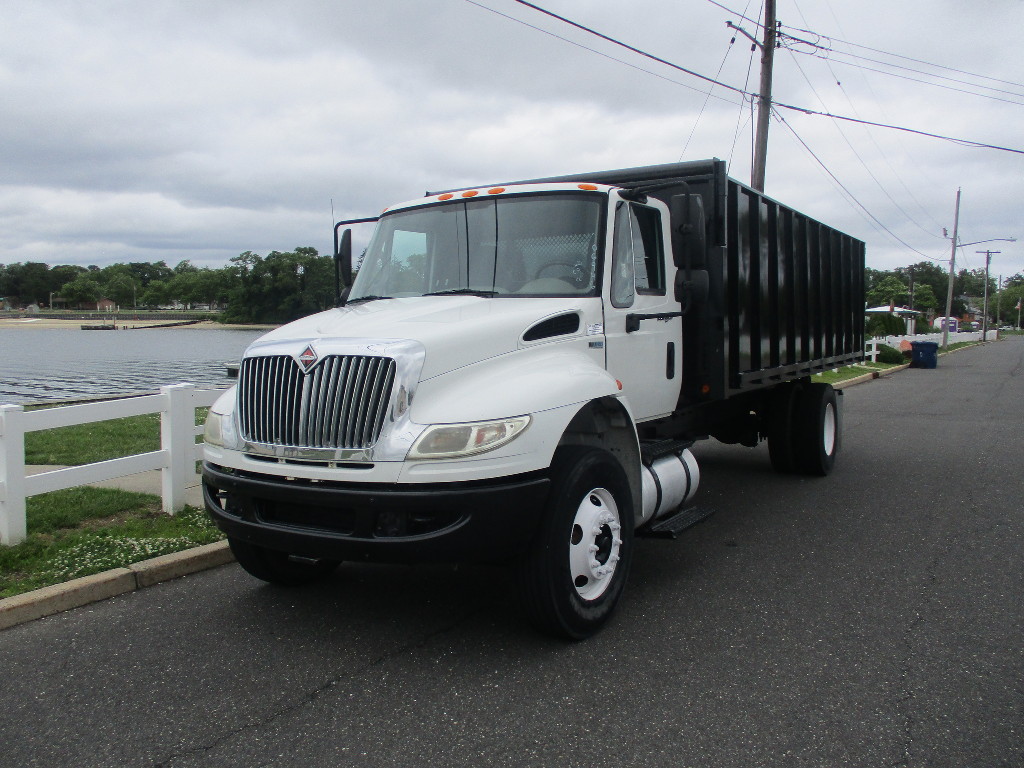 USED 2011 INTERNATIONAL 4300 DUMP TRUCK #12491