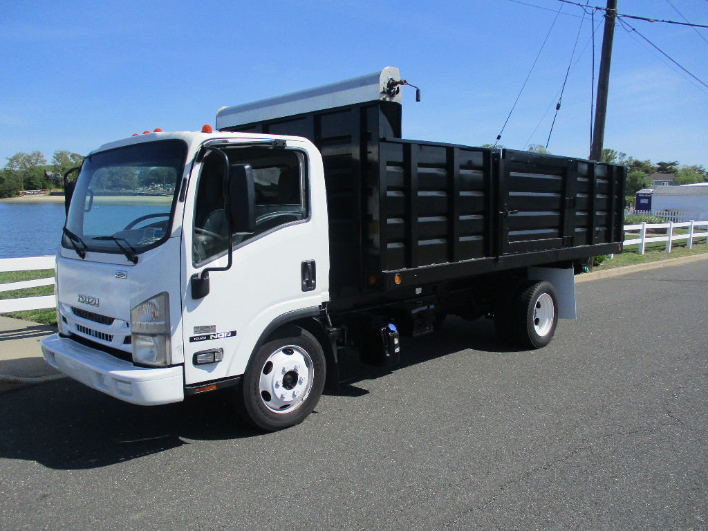 USED 2016 ISUZU NQR DUMP TRUCK #12494