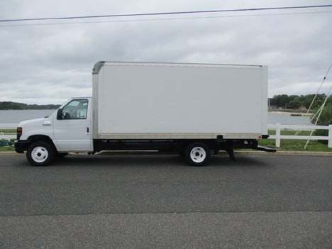 USED 2017 FORD E350 BOX VAN TRUCK #12500-3