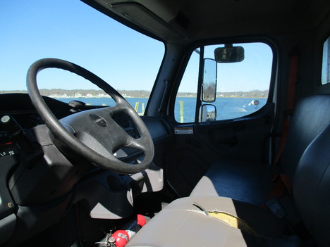 USED 2016 FREIGHTLINER M2 MOVING TRUCK #12501-2