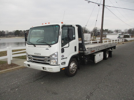 USED 2018 ISUZU NRR ROLLBACK TOW TRUCK #12504-1